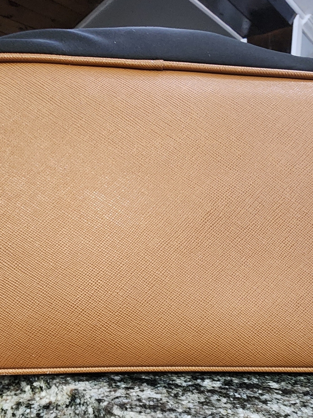 Michael Kors Black and Tan Tote with Matching Tan Wallet- NWOT - Picture 3 of 15